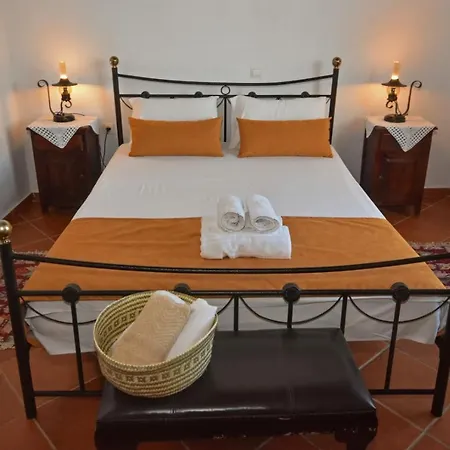 Aretaki Villa *