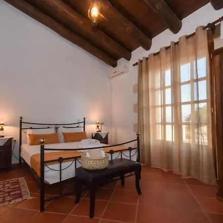 Aretaki Villa