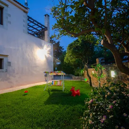 Aretaki Villa *