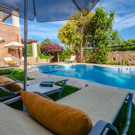 Aretaki Villa